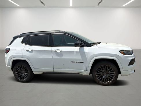 Used 2022 Jeep Compass High Altitude AWD/4WD image 5