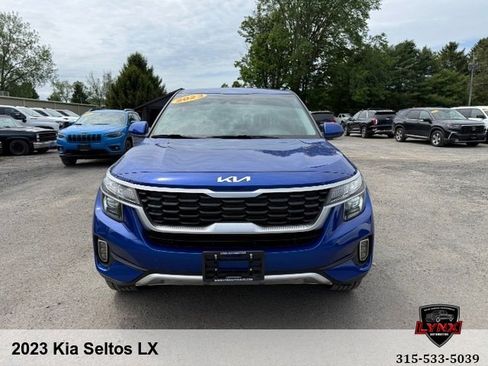 Used 2023 Kia Seltos LX AWD/4WD image 8
