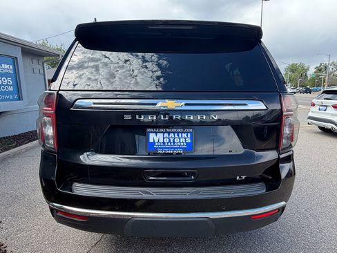Used 2024 Chevrolet Suburban LT AWD/4WD image 6