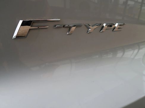 Used 2016 Jaguar F-TYPE S image 43