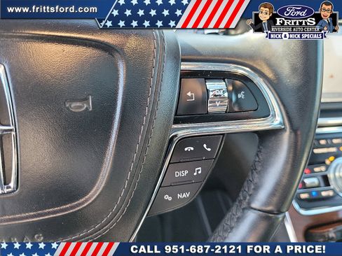 Used 2017 Lincoln Continental Select image 7