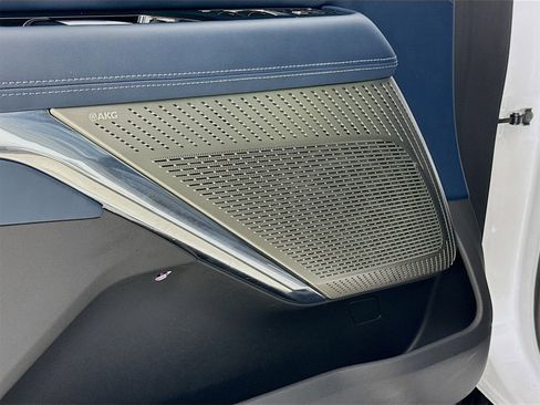 Used 2025 Cadillac Escalade IQ Sport 2 w/ LPO, ONYX Package image 20