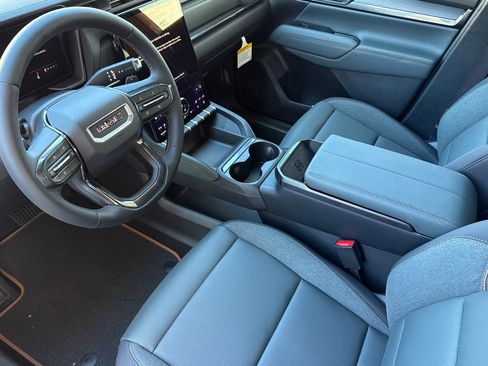 New 2026 GMC Terrain AT4 w/ Technology Package II image 11