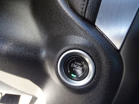 Used 2022 GMC Sierra 1500 Elevation w/ LPO, Elevation Black Package image 10