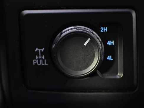 Used 2017 Ford F150 XL w/ Equipment Group 101A Mid AWD/4WD image 28