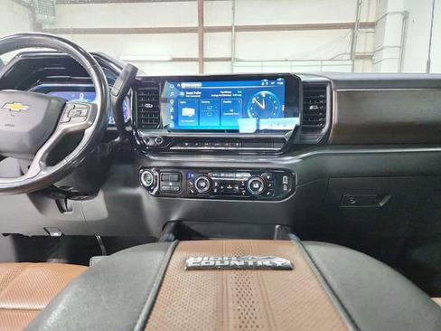 Used 2024 Chevrolet Silverado 3500 High Country w/ Technology Package AWD/4WD image 20
