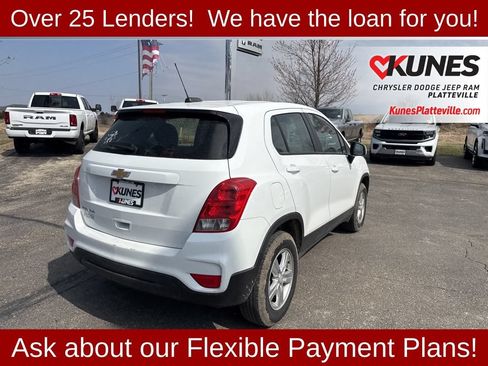 Used 2018 Chevrolet Trax LS AWD/4WD image 11