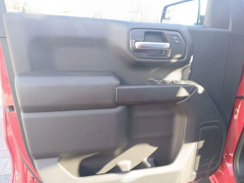 Used 2023 Chevrolet Silverado 1500 Custom image 13