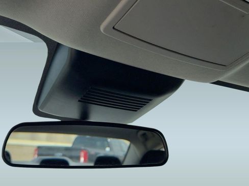 Used 2025 Nissan Sentra SV image 16