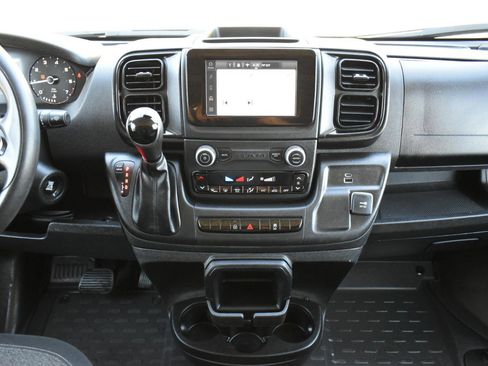 Used 2025 RAM ProMaster 2500 w/ Convenience Group FWD image 18