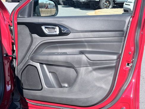 New 2026 Jeep Compass Latitude image 26