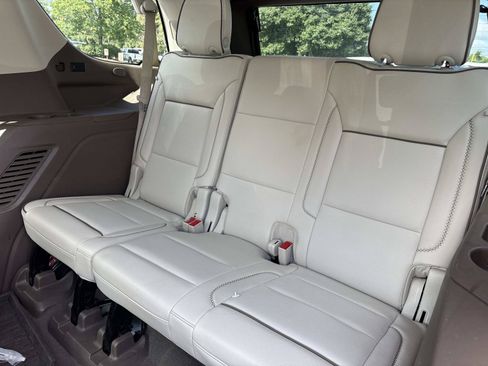 Used 2023 GMC Yukon Denali AWD/4WD image 31
