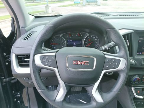 Used 2022 GMC Terrain SLE w/ Driver Convenience Package AWD/4WD image 16