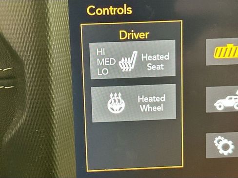 Used 2023 Jeep Wrangler Unlimited Sahara w/ Cold Weather Group image 18