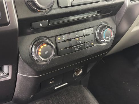 Used 2017 Ford F150 XLT AWD/4WD image 20