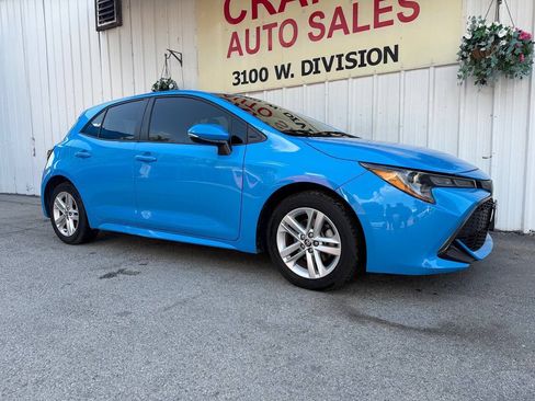 Used 2019 Toyota Corolla SE FWD image 2