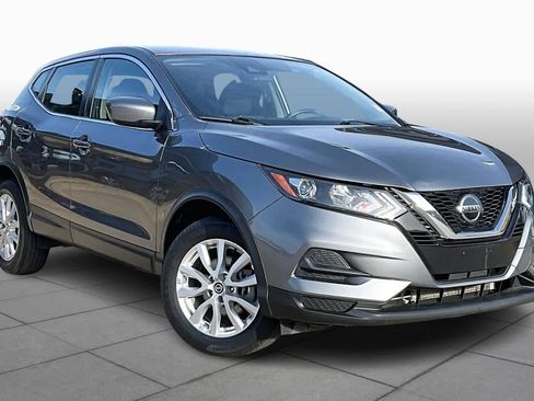 Used 2021 Nissan Rogue Sport S image 3