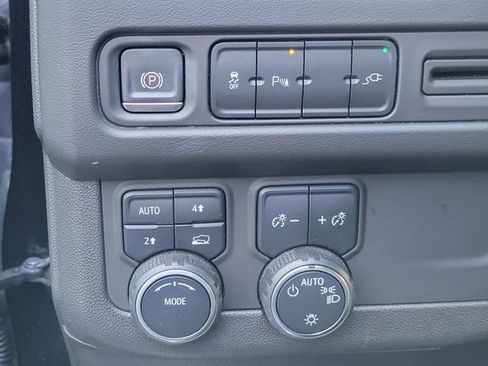 Used 2021 Chevrolet Tahoe RST AWD/4WD image 36