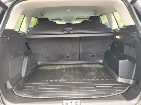 Used 2017 Ford Escape Titanium w/ Equipment Group 301A AWD/4WD image 17