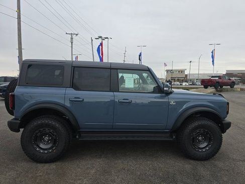New 2025 Ford Bronco Outer Banks w/ Sasquatch Package image 4