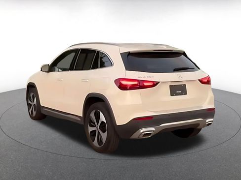 Used 2025 Mercedes-Benz GLA 250 image 10