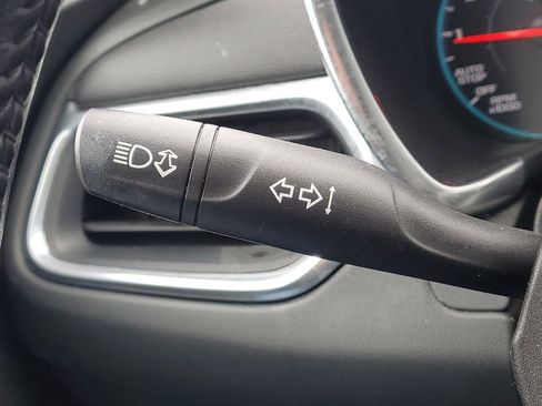 Used 2018 Chevrolet Equinox LT image 11