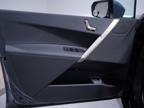 Used 2024 BMW iX xDrive50 w/ Sport Package image 15