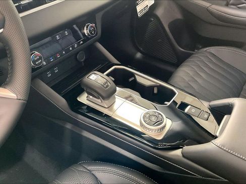 New 2026 Mitsubishi Outlander SEL FWD image 8
