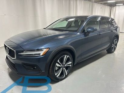 Certified 2025 Volvo V60 B5 Cross Country Plus