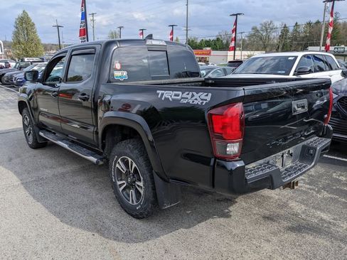 Used 2019 Toyota Tacoma TRD Sport image 6
