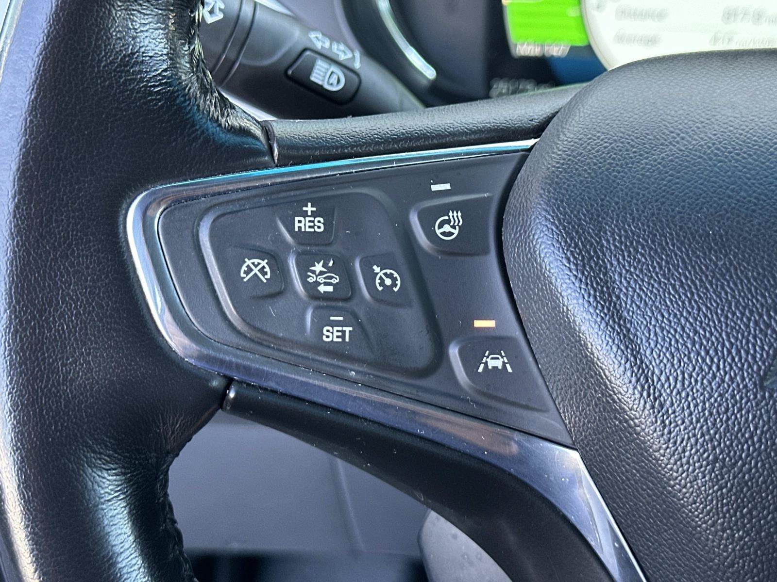 Used 2019 Chevrolet Bolt Premier w/ Infotainment Package FWD image 11