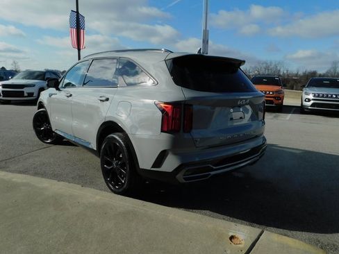 Used 2022 Kia Sorento SX image 7