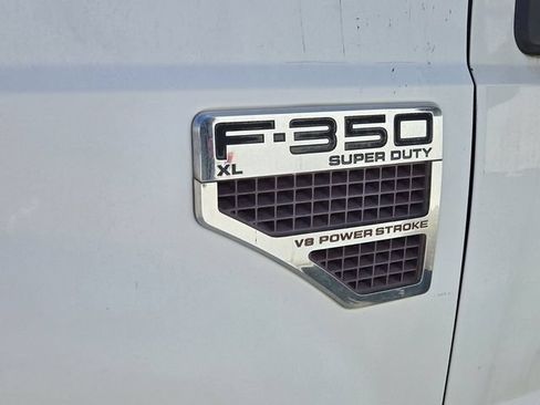 Used 2008 Ford F350 2WD SuperCab DRW Super Duty image 4