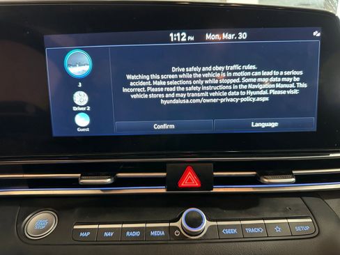 Used 2025 Hyundai Elantra Limited image 23