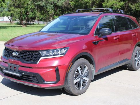 Used 2021 Kia Sorento S FWD image 1