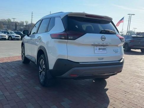 Used 2022 Nissan Rogue SV w/ SV Premium Package image 9
