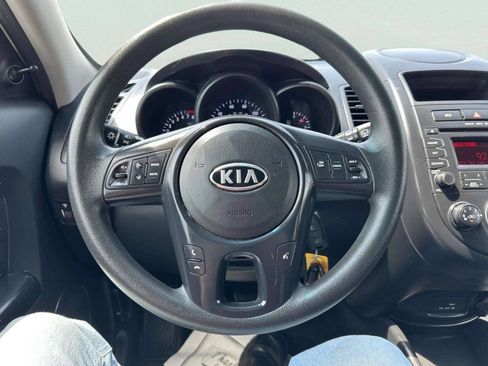 Used 2012 Kia Soul FWD image 22