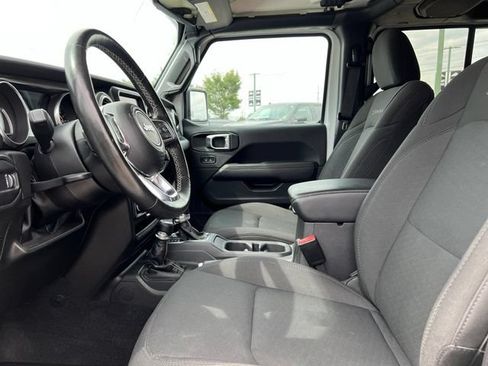 Used 2023 Jeep Wrangler Unlimited Sahara w/ Cold Weather Group AWD/4WD image 16