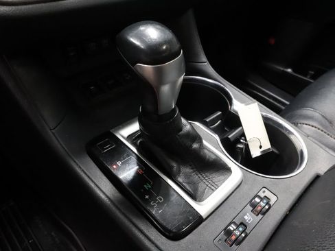 Used 2019 Toyota Highlander Limited AWD/4WD image 34