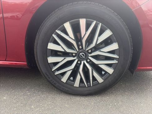 Used 2025 Nissan Altima 2.5 SV FWD image 22