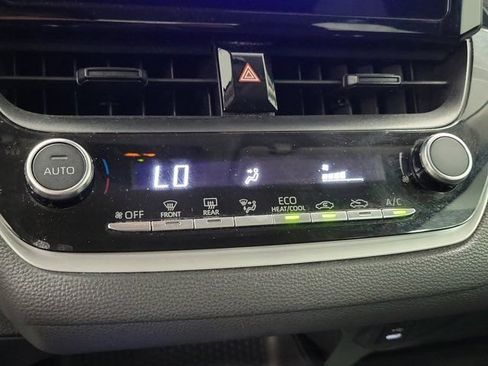 Used 2023 Toyota Corolla LE FWD image 30