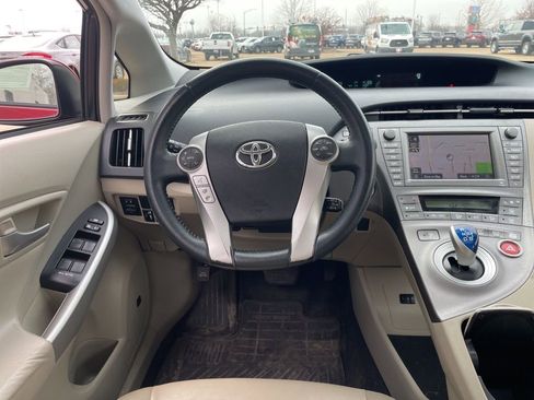 Used 2013 Toyota Prius Four w/ Deluxe Solar Roof Pkg image 13