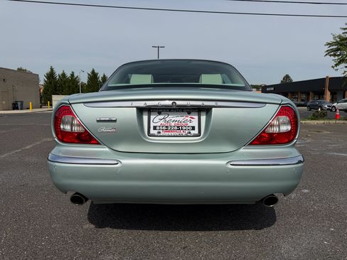 Used 2005 Jaguar XJ8 L image 6