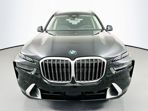 Certified 2023 BMW X7 xDrive40i w/ Premium Package image 2