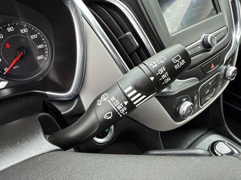 Used 2021 Chevrolet Equinox LT image 29