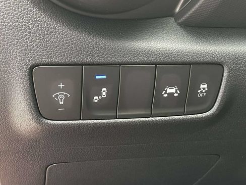 Used 2020 Hyundai Kona Limited FWD image 10