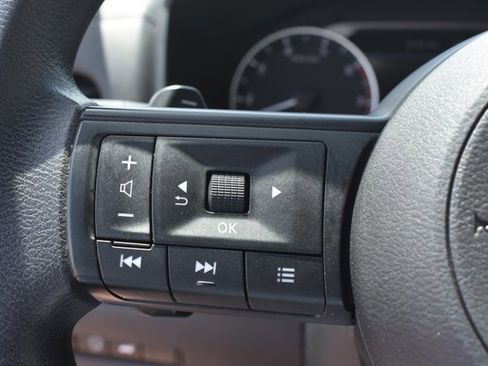 Used 2024 Nissan Rogue SV FWD image 20