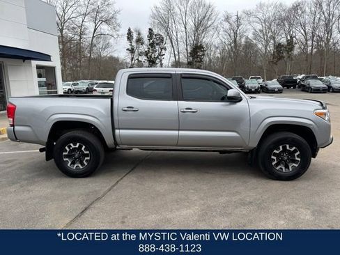 Used 2016 Toyota Tacoma SR w/ Towing Package image 4