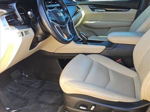 Used 2018 Cadillac XT5 FWD w/ LPO, Wheel Lock Package image 22