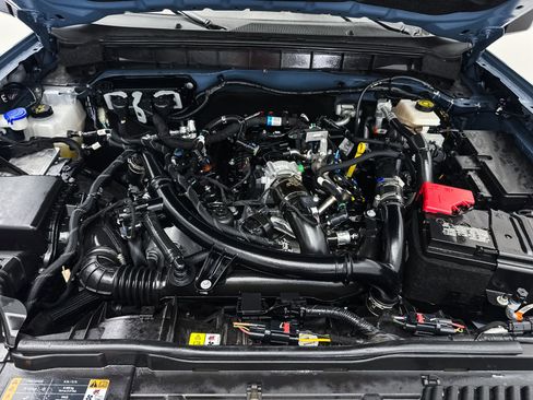 Used 2024 Ford Bronco Badlands image 11